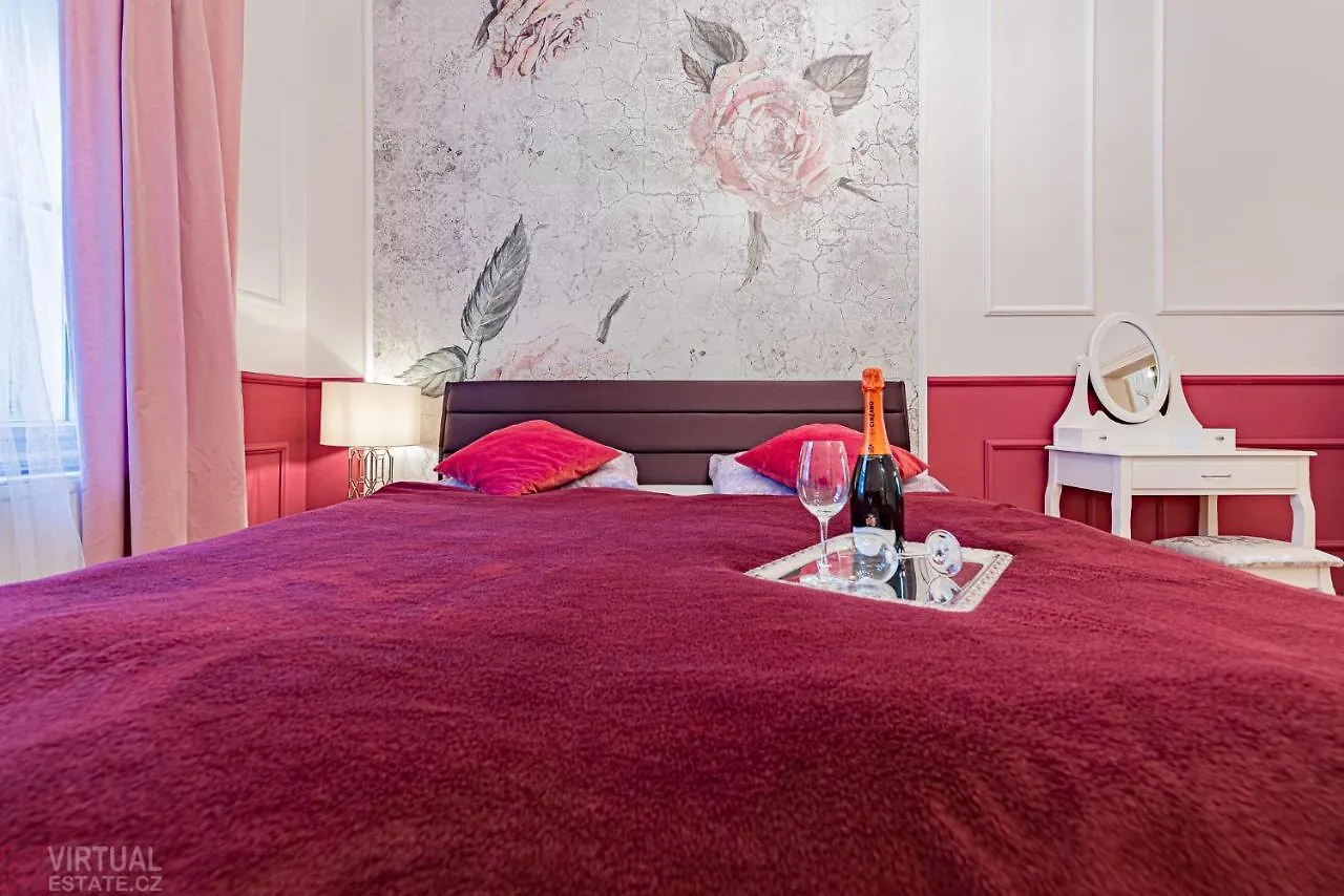 פראג Colorful Wenceslas Square Apartment 0*,  צ'כיה