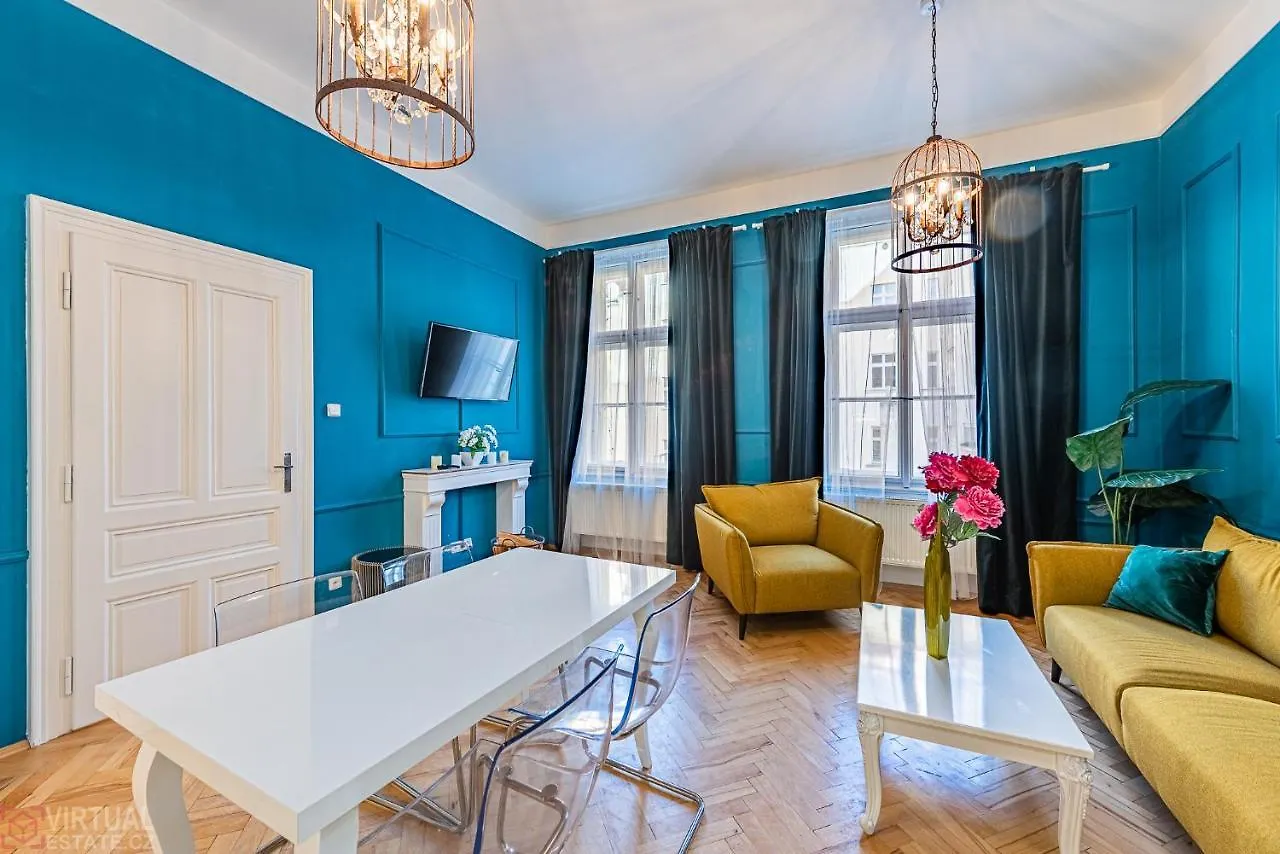 פראג Colorful Wenceslas Square Apartment